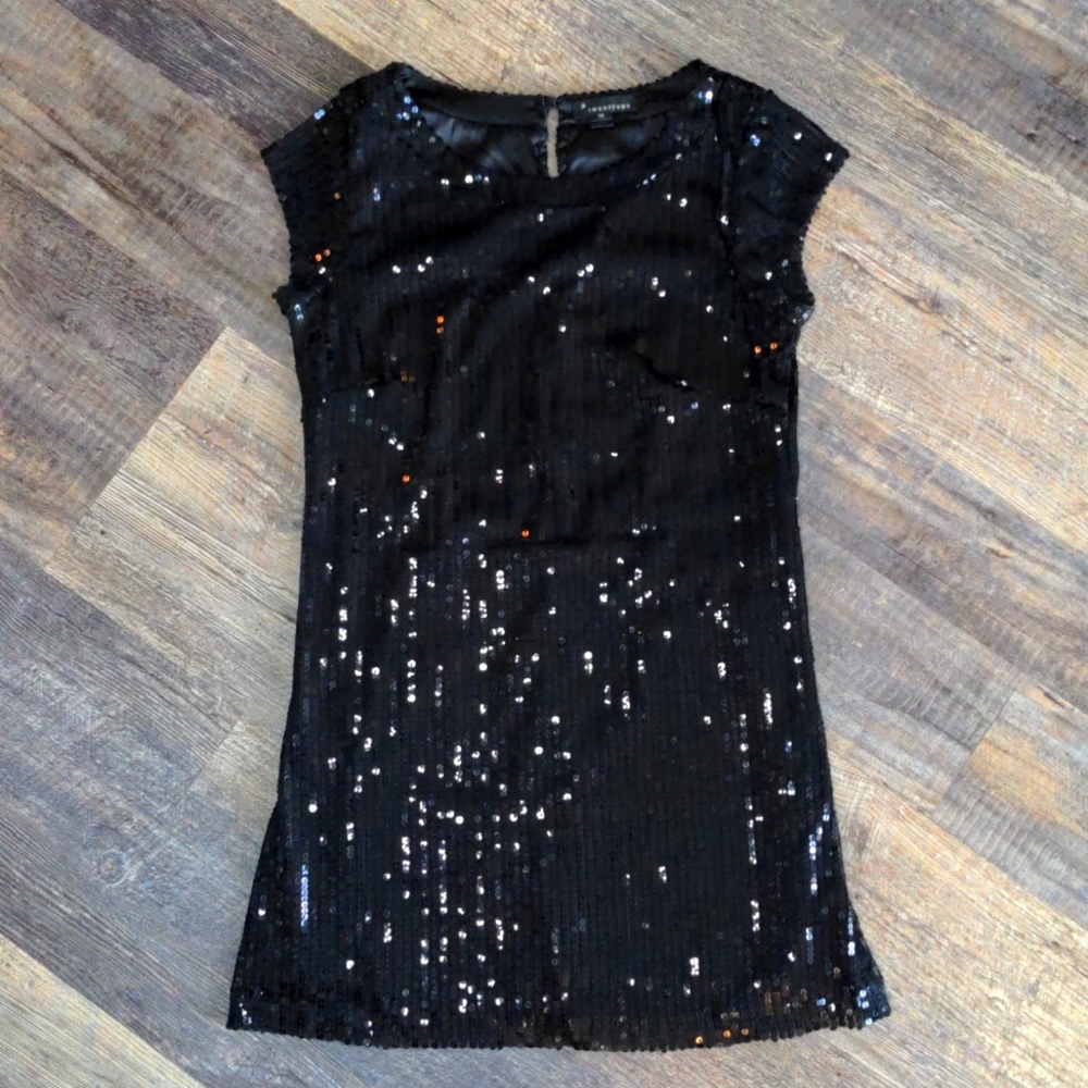🔖3for$25 Forever 21 | Vintage Black Sequin Sheath Dress w/Keyhole Back Detail